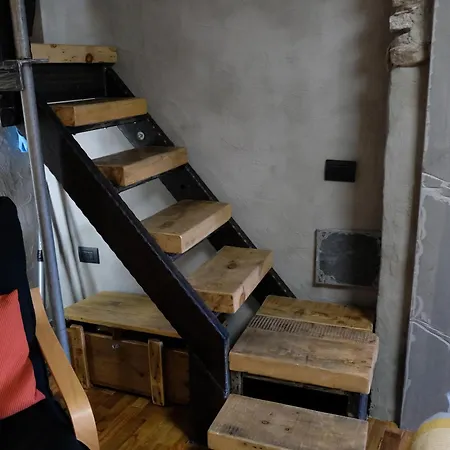 Le In Pietra La Torretta בית נופש Montemezzo