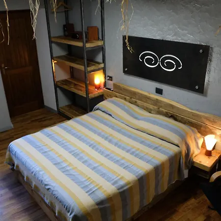 Le In Pietra La Torretta Montemezzo