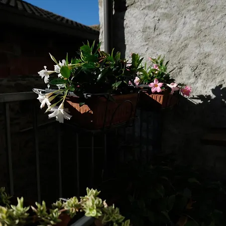 Le In Pietra La Torretta Ferienhaus Montemezzo