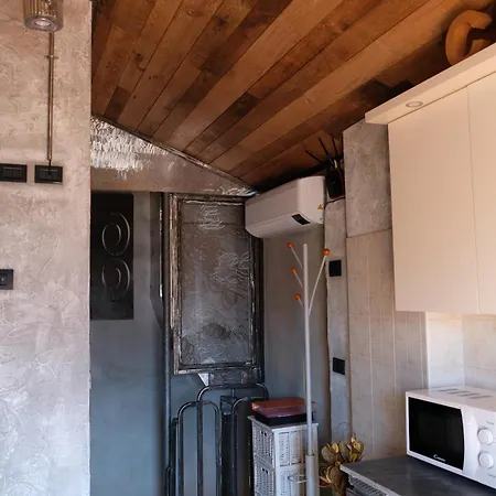 בית נופש Le In Pietra La Torretta Montemezzo