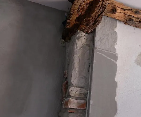 Le In Pietra La Torretta Ferienhaus Montemezzo