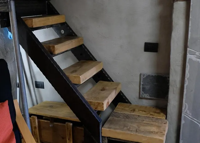 Le In Pietra La Torretta Ferienhaus Montemezzo