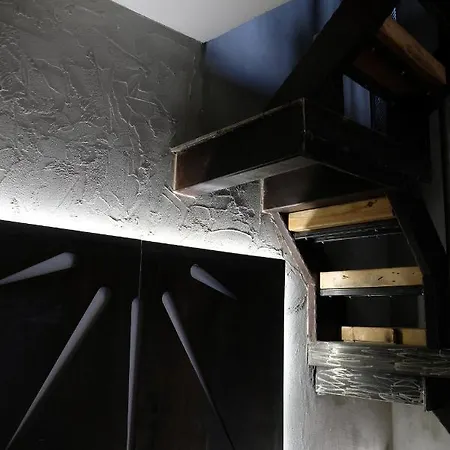 Casa vacanze Le In Pietra La Torretta Montemezzo