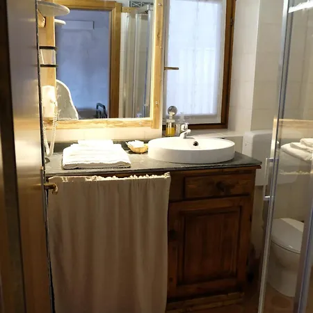 Le In Pietra La Torretta Casa vacanze *