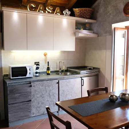 Le In Pietra La Torretta Montemezzo