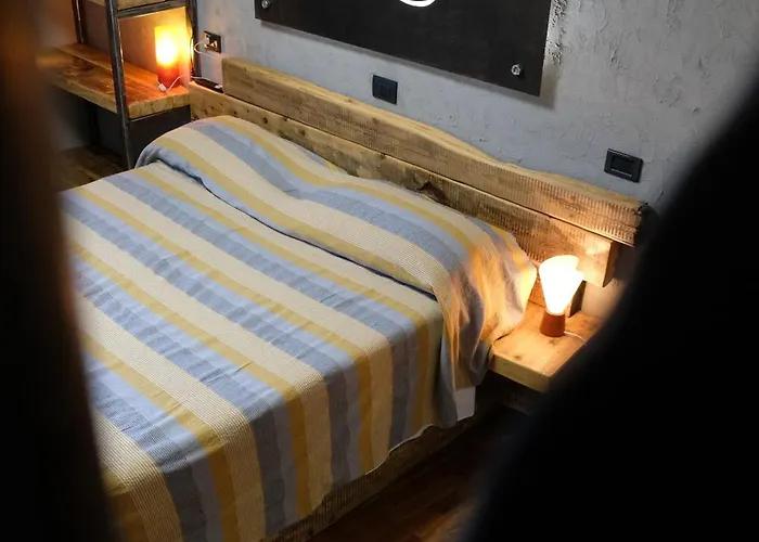 Le In Pietra La Torretta * Montemezzo